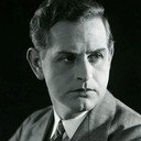 Knud Almar als Erhardt, chief surgeon