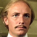 Stephan Chase als General