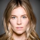 Sienna Miller als Taya Renae Kyle