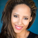 Marilinda Rivera als Doctor Bethel