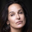Nicole Nabout als Evie Mansour