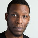 Baba Oyejide als Detective Lewis