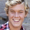 Luke Schroder als Mickey Tussler