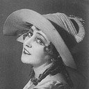Lyubov Dmitriyevskaya als Антонина Васильевна