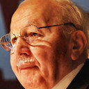 Necmettin Erbakan als Self - Politician (archive footage)