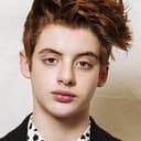 Thomas Barbusca als Jayden (voice)