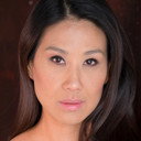Julee Song als Sherry