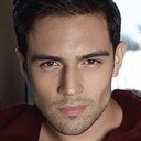 Isaac Reyes als Max