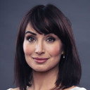 Roxy Shahidi als Bianca