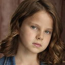 Lorelei Olivia Mote als Petal Hollyhock