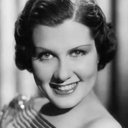Leah Ray als Singer