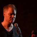 Tori Kamal als Shane