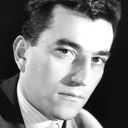 Georges Géret als Sergeant Spike