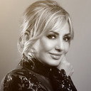 Googoosh als (archive footage)