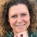 Margôt Ros als Marloes Bleekmans