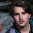 Hutch Dano als Alex Pearson