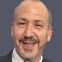 Alejandro Furth als Dr. Andres Contreras, Jr.