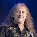 Henjo Richter als guitar on track 14