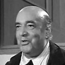 José María Oviés als Comisario Mendoza