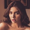 Mahira Khan als Aasiya