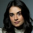 Amanda Azevedo als Lira