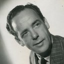 Mervyn Johns als Mr. Coker