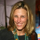Katie McGloin als Cristina