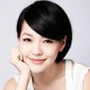 Dee Hsu als 