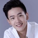 张琛 als Jiang Li (young)