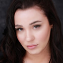 Emma Louise Webb als Helena