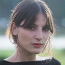 Greer Cohen als Grace