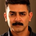 Raghu Mukherjee als Sadanand