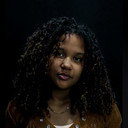 Beatriz Souza als Zaya Monteiro