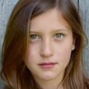 Habree Larratt als Sara