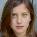 Habree Larratt als Tilly