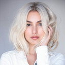 Marina Moschen als Amália (Young)