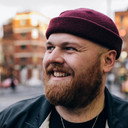 Tom Walker als Self