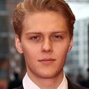Jakub Gierszał als Dominik Santorski