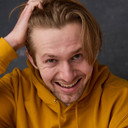 Max Johnson als Brian