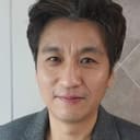 Kim Seung-tae als Head Office Executive