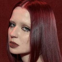 Erika Lundmoen als Self