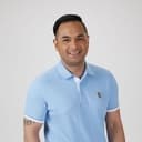 Keempee de Leon als Dela Cruz