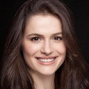 Burcu Cavrar als Hülya