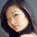 Annie Chen als Myra Crewes