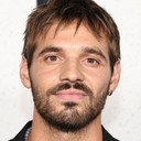 Tyler Conti als Ryan