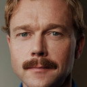 Jordan Metcalfe als Charlie