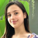 Sharon Sahertian als Saras Remaja
