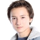Skylar Gaertner als Eli Brooks