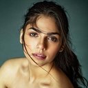 Sharmin Segal als Astha Tripathi