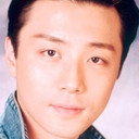Raymond Choi als DONNY